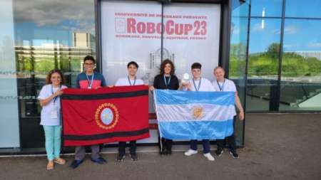 Los salteños que participaron de la competencia mundial de robótica quedaron en segundo lugar