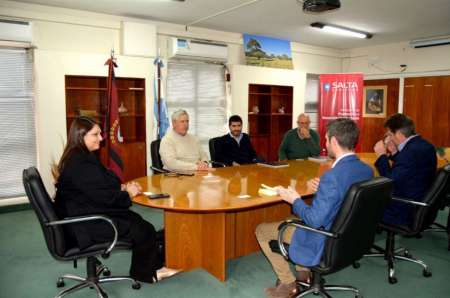 Salta analiza futuros lazos comerciales con Reino Unido