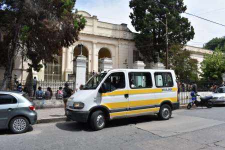 Son 76 las licencias autorizadas por el municipio para operar transportes escolares