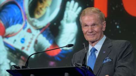 El jefe de la NASA anticipó que este año difundirán novedades sobre la posible existencia de vida extraterrestre