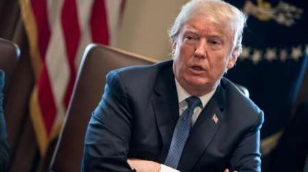 Donald Trump advierte a Rusia de que "se prepare" para misiles "bonitos, nuevos e inteligentes" en Siria
