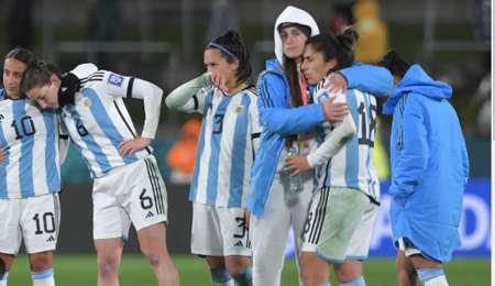 La selección argentina perdió 2-0 contra Suecia y se despidió del Mundial femenino