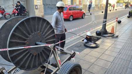 Avanza el plan para el soterramiento de cables en el microcentro salteño