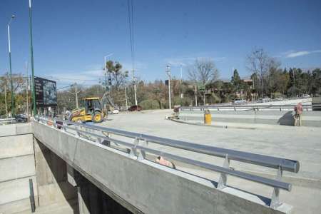 Hoy se habilita uno de los puentes del paso bajo nivel de la rotonda del Grand Bourg