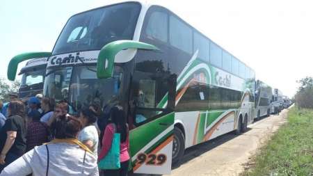 Cientos de salteños están varados en Bolivia después de ir a la festividad de la Virgen de Urkupiña