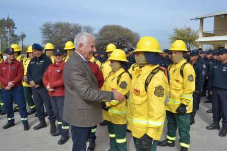 El Gobierno continúa equipando a los Bomberos de la Policía de Salta