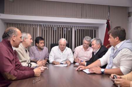 El Gobierno acordó un 15% de aumento con los gremios docentes