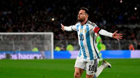 Argentina le ganó 1-0 a Ecuador con un gol de tiro libre de Messi