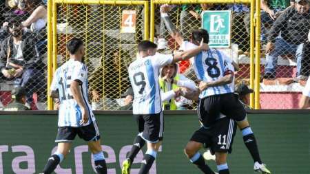 Argentina goleó 3-0 a Bolivia en La Paz