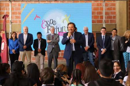 El gobernador visitó la Expo Futuro donde ya participaron más de 14 mil chicos