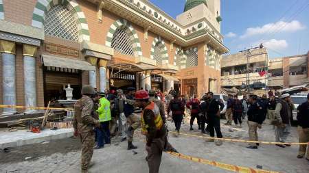 Más de 50 muertos y decenas de heridos en dos atentados en mezquitas de Pakistán