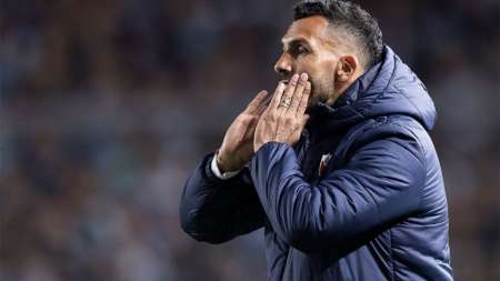 Carlos Tévez sufrió un accidente doméstico y debió ser hospitalizado