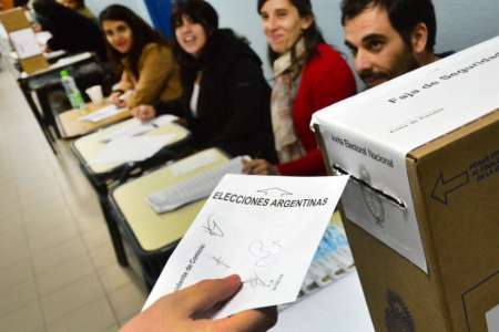Con una participación del 77,65% fue la segunda elección presidencial con más baja concurrencia desde 1983