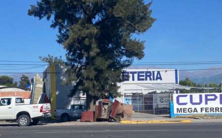 Un hombre alcoholizado atropelló a una pareja de vendedores ambulantes en Avenida Paraguay y se dio a la fuga