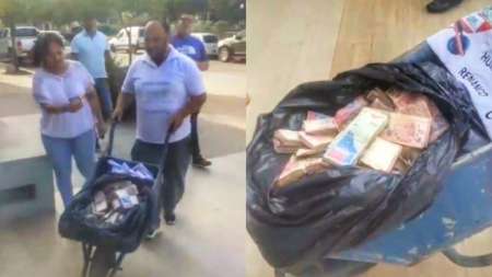 Fue a pagar con la plata en carretilla