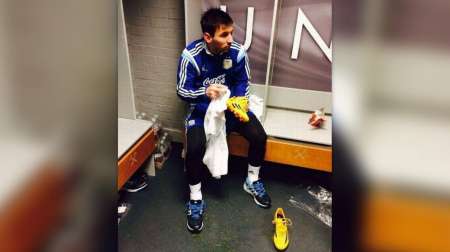 La foto de Messi que usan de ejemplo en Manchester United.