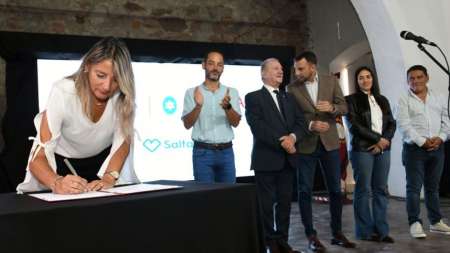 Más de 130 familias recibieron los títulos de propiedad de sus terrenos