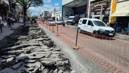 Hormigonado en calle Pellegrini