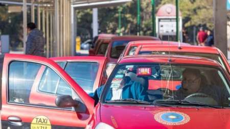 La AMT otorgó una prórroga para taxis y remises