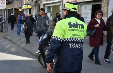 Ordenamiento vehicular en escuelas del centro