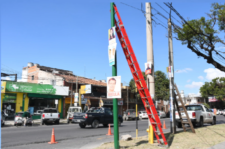 Comenzó el retiro de carteles políticos