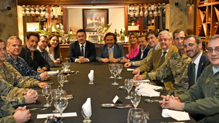 Sáenz se reunió con el ministro de Defensa nacional