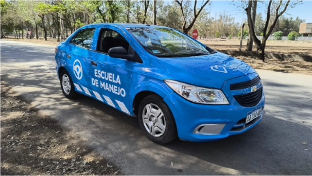 Clases de la Escuela de Manejo Municipal en la UNSa