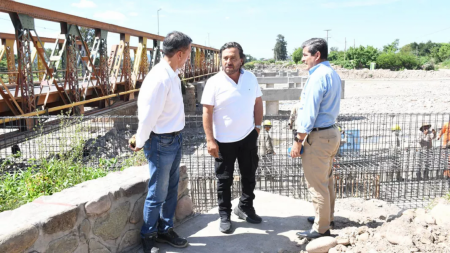 Sáenz supervisó los nuevos puentes