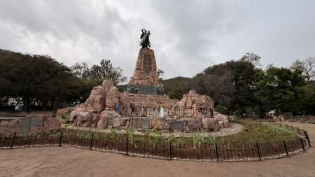 El Monumento a Güemes se pone a punto