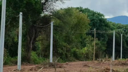 Obra para suministrar con energía a 188 lotes de Moldes