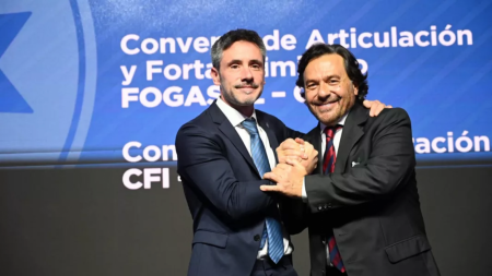 Sáenz firmó convenios con el CFI por $4.000 millones
