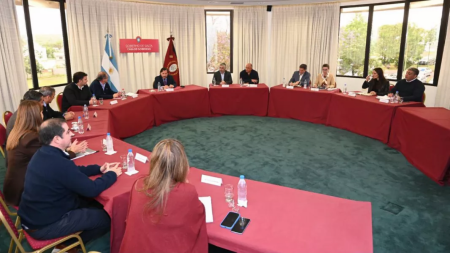 Se confirmó fechas de pago de sueldos y aguinaldo
