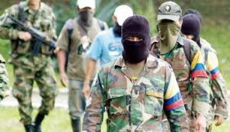 Las FARC ordenan a sus filas moverse a posiciones seguras