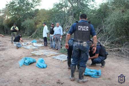 Un operativo narco terminó a los tiros entre la Policía de Salta y cuatro hombres