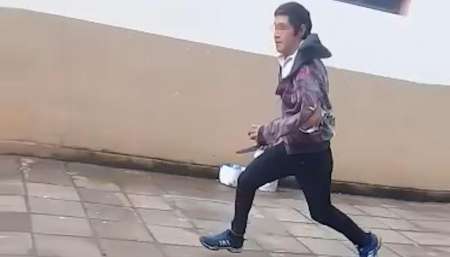 VIDEO: Un alumno hirió a dos compañeros con una cuchilla dentro de un colegio