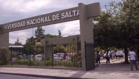 Docentes universitarios iniciaron un paro de 48 horas en todo el país