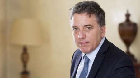 En medio de la escalada del dólar, Nicolás Dujovne llamó a una conferencia de prensa