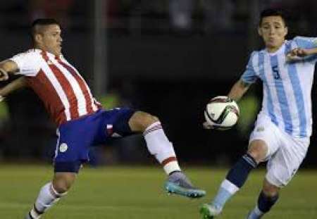 Argentina fue caos, confusión y silbidos ante Paraguay