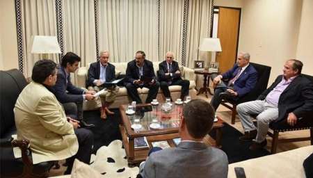Acuerdo para limitar los mandatos de gobernadores e intendentes