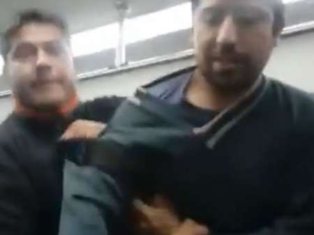 Video: Le mostró su pene a dos mujeres y lo echaron del tren