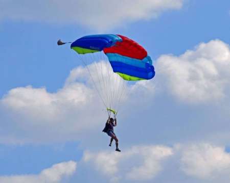 Dos parapentistas cayeron desde 30 metros de altura