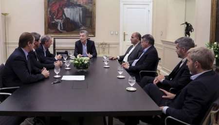 Sin Urtubey, los gobernadores del PJ se reunieron con Macri