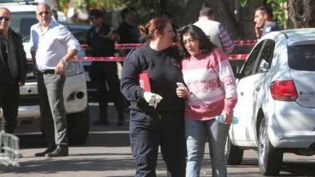 Asesinaron a su mamá, a su tía y a su bisabuela: él se ocultó en un baúl y logró sobrevivir