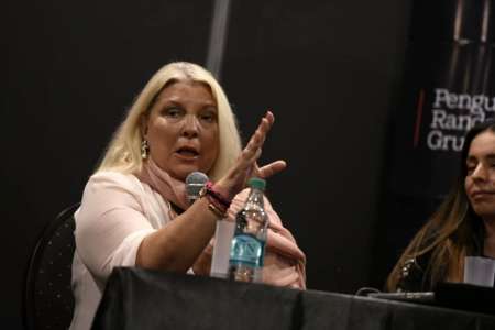 Elisa Carrió: "quieren hacer un golpe cambiario para destituir al presidente"