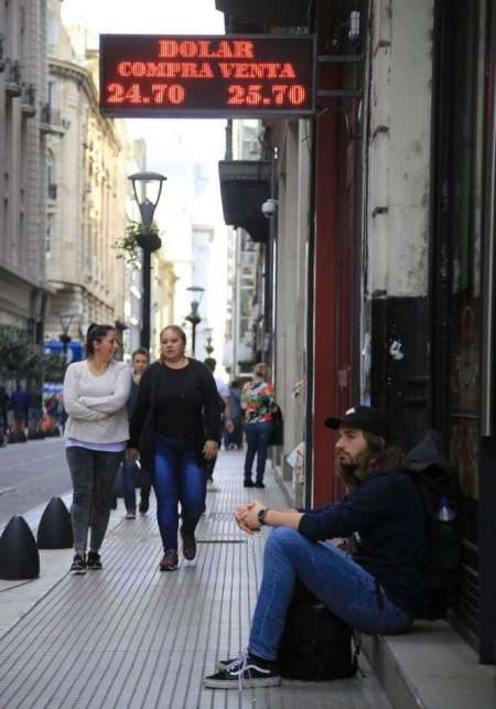 El "supermartes" pone a prueba al Gobierno y al Banco Central