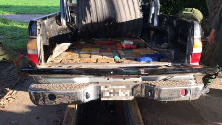 Incautan más de 160 kilos de cocaína escondidos en el doble fondo de una camioneta
