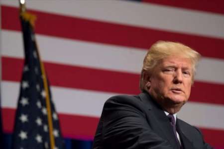 Trump presiona para que investiguen si el FBI espió su campaña