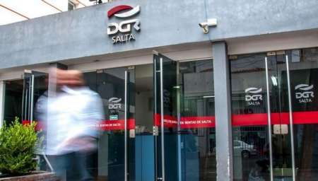 La recaudación pega un fuerte salto y supera en 165% a la inflación