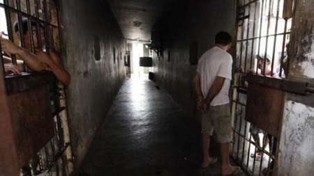 Tumbero inmortal: le clavaron un machete en la cabeza y ni se inmutó