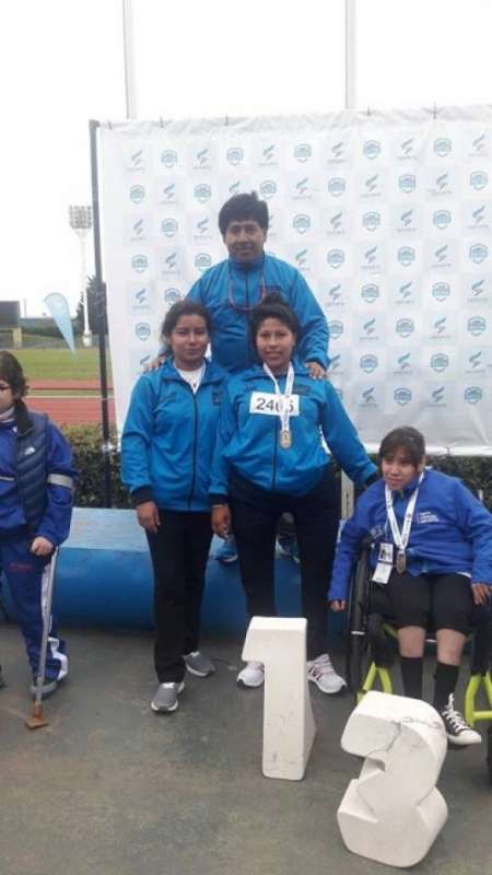 Tiene piernas ortopédicas y ganó el oro en los Juegos Evita